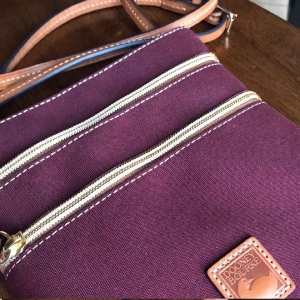 Dooney & Bourke Wine North/South Triple Zip Lmt Ed - Picture 5 of 8